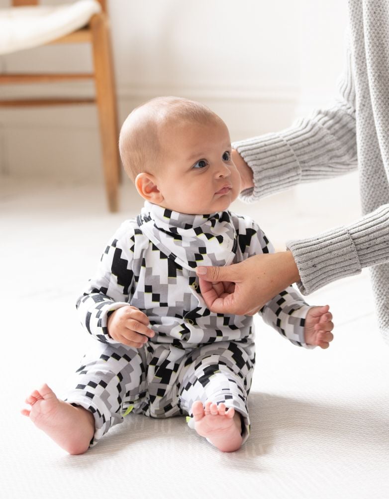 Easy Zip Organic Cotton Sleepsuit – Black &amp; White | Baby Seraphine Baby Clothes