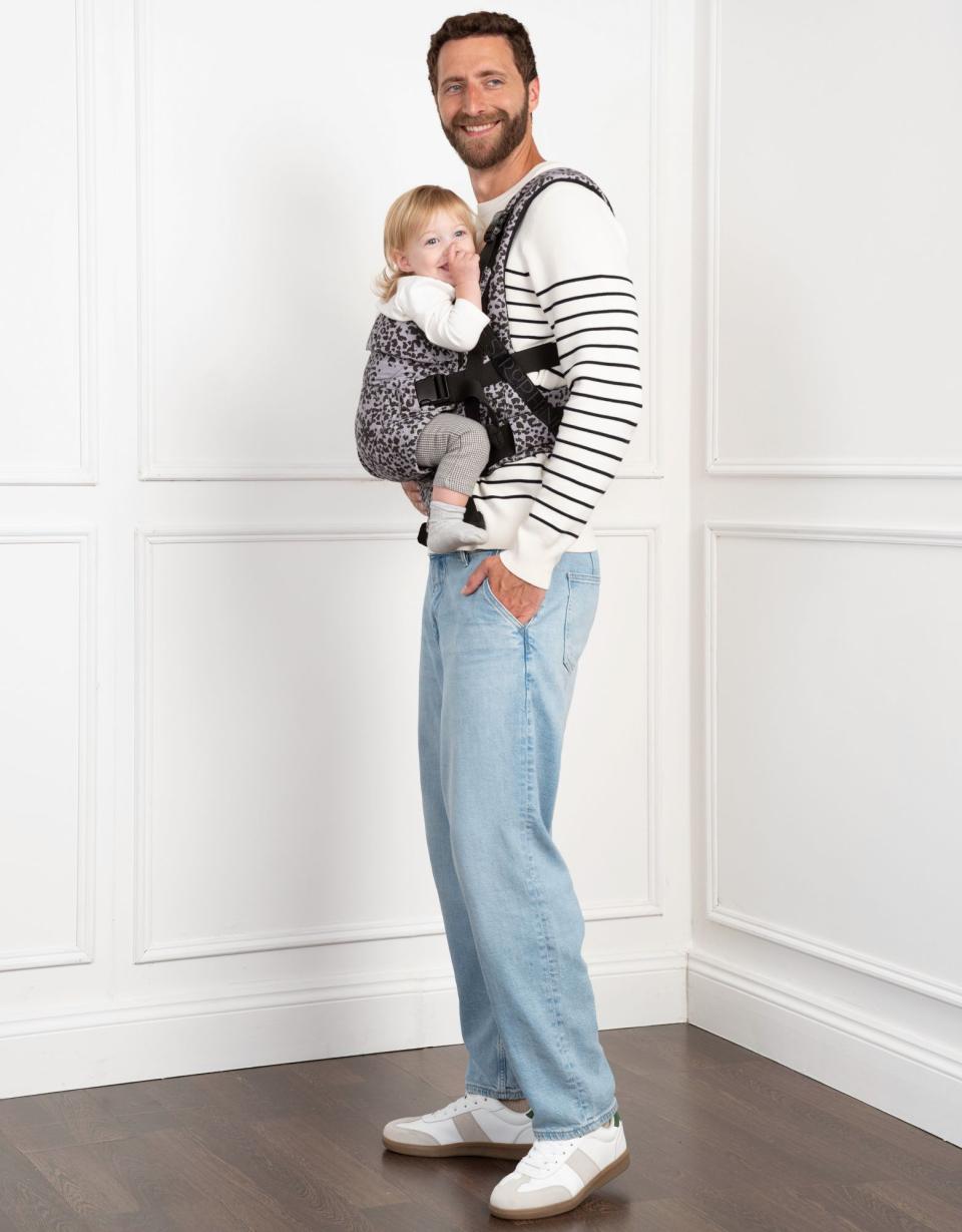 The CARIPOD™ Baby Carrier - Canvas Animal Print | Baby Seraphine CARIPOD™