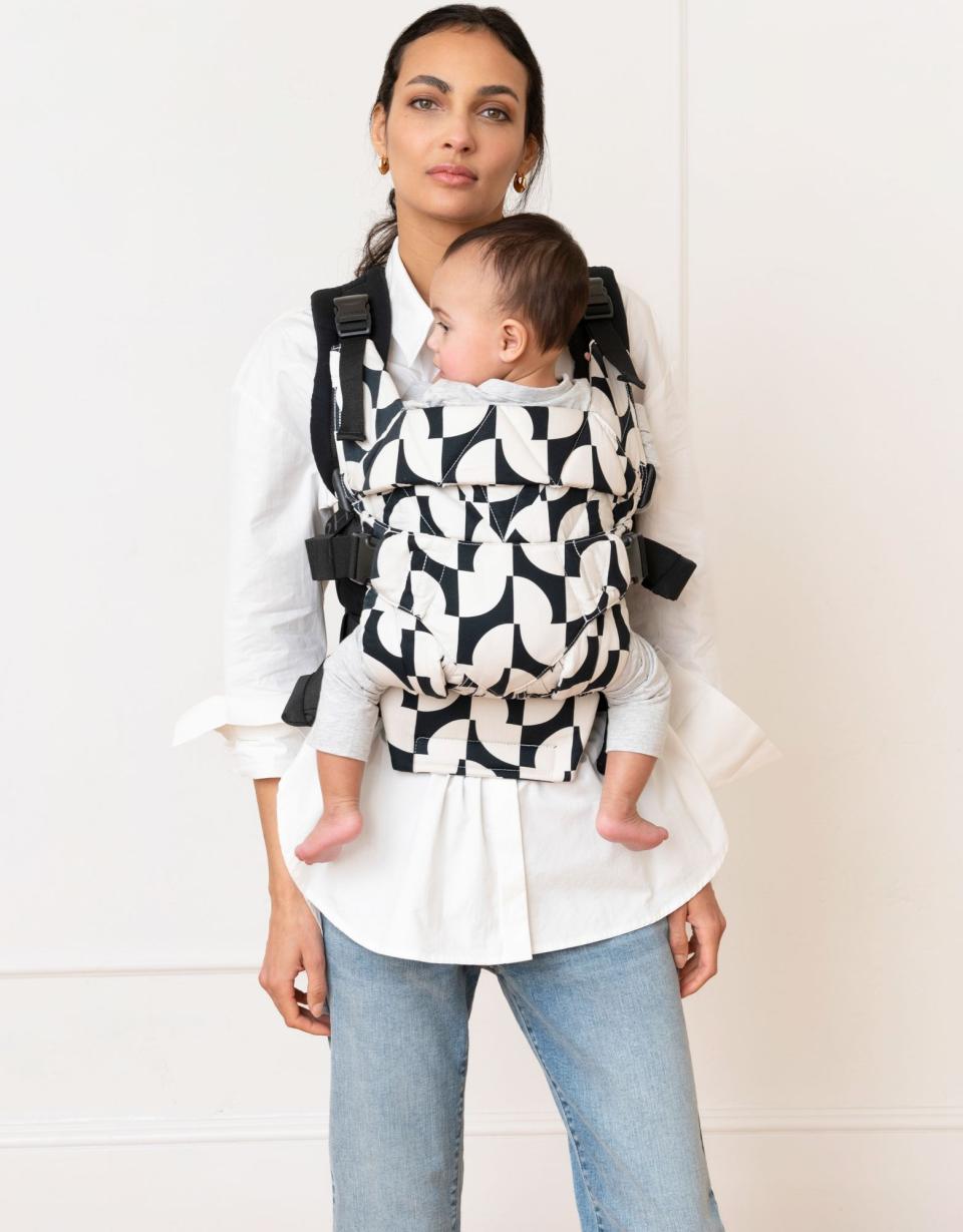 The CARIPOD™ Baby Carrier - Cotton Canvas Geo Print | Baby Seraphine CARIPOD™